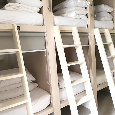 Homiestay Джакарта Екстериор снимка