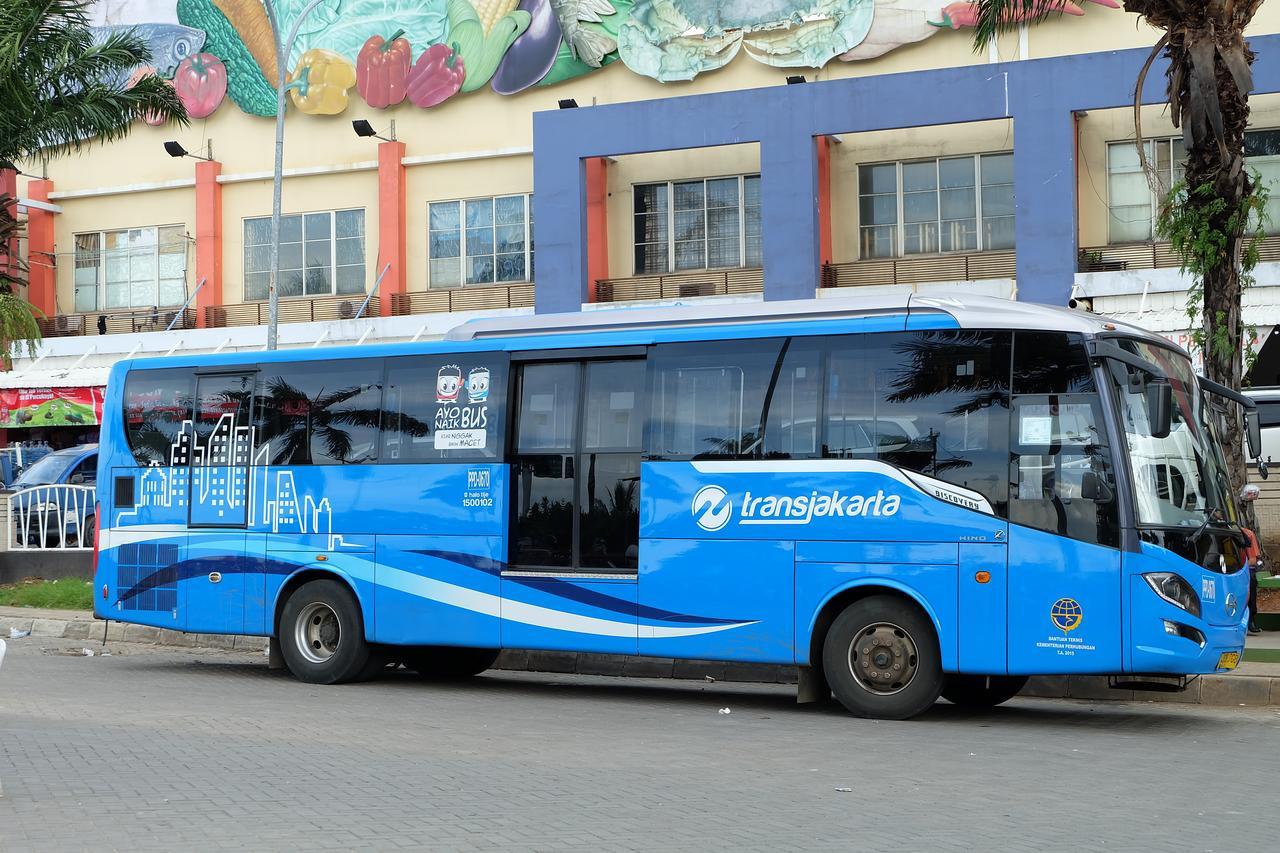Homiestay Джакарта Екстериор снимка