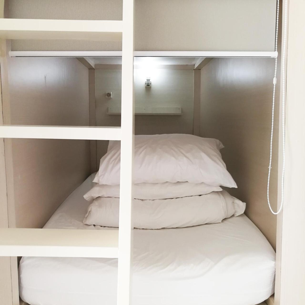 Homiestay Джакарта Екстериор снимка