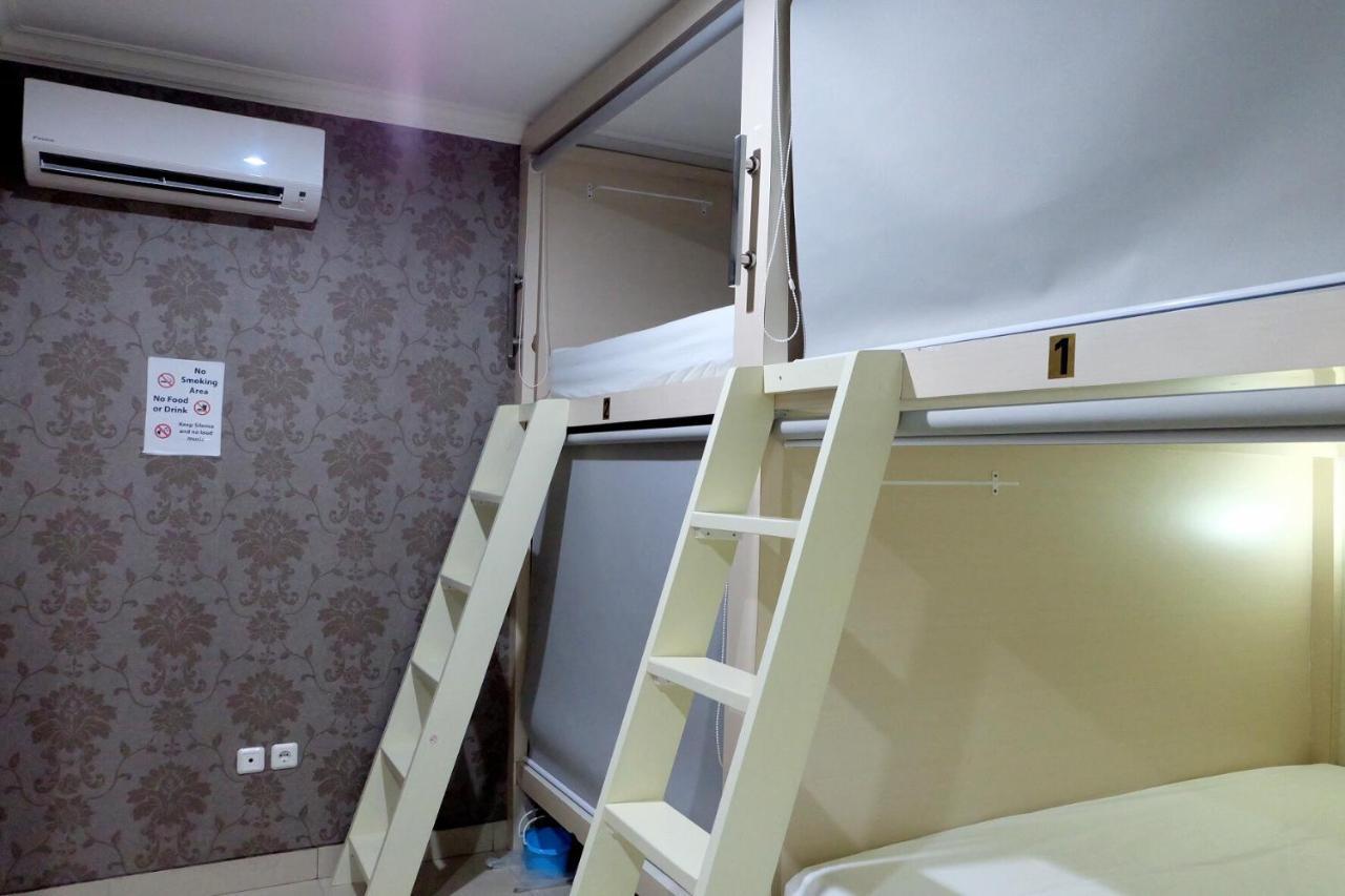 Homiestay Джакарта Екстериор снимка