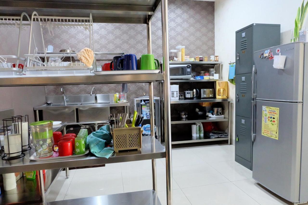 Homiestay Джакарта Екстериор снимка