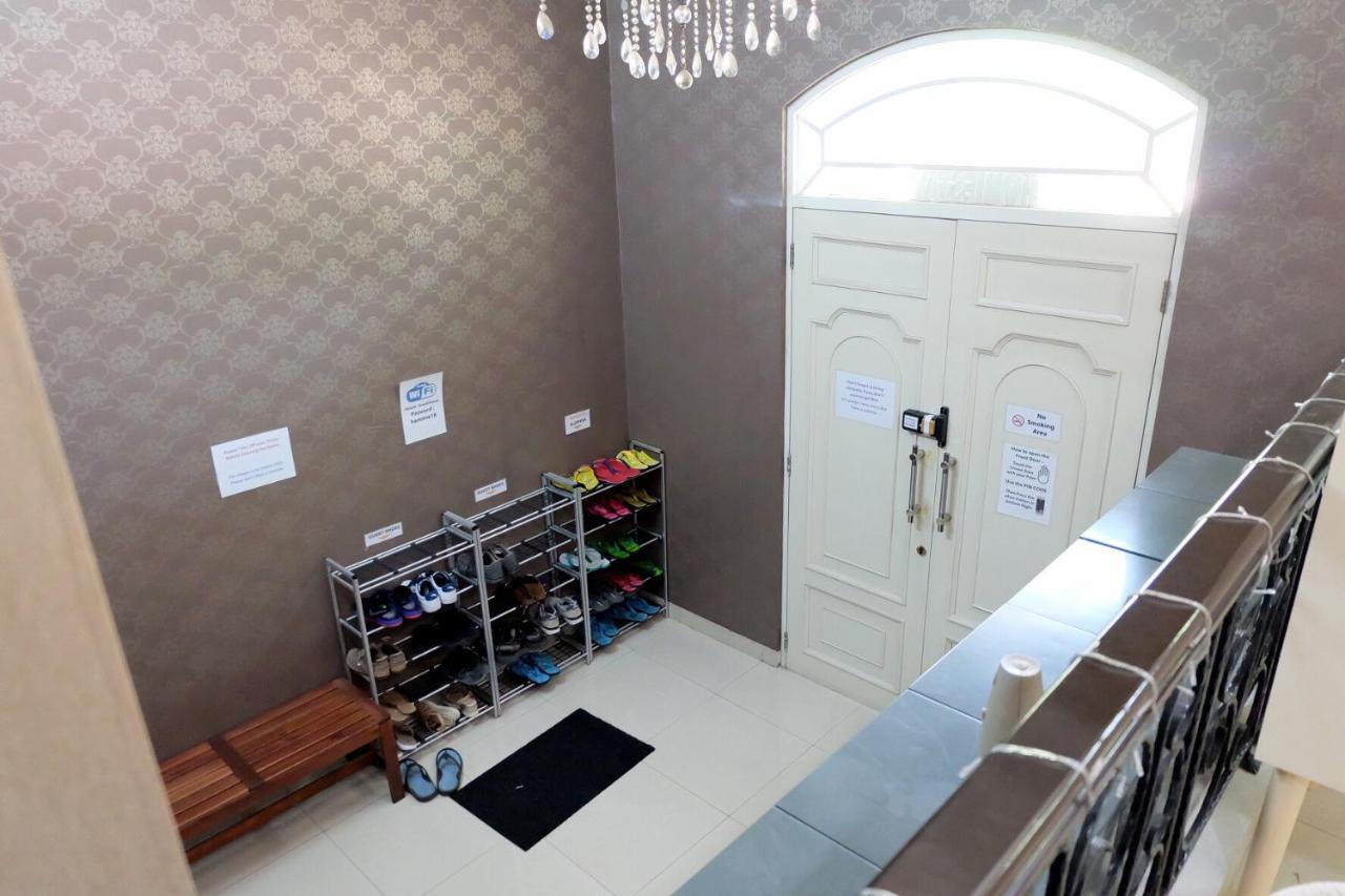 Homiestay Джакарта Екстериор снимка